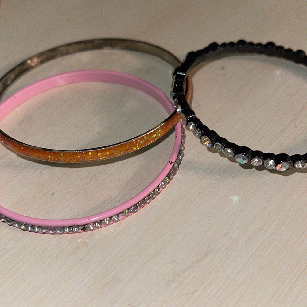 Set of three metal nice bracelets pink black and orange cute